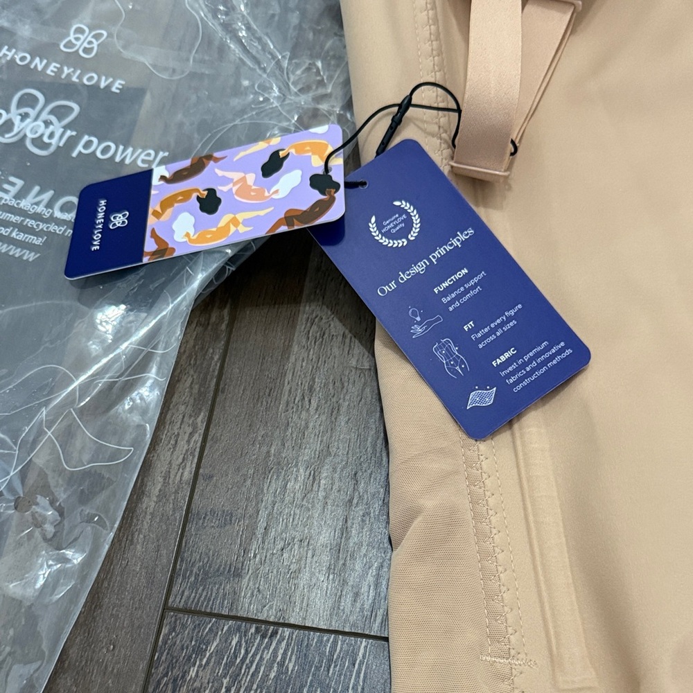 NWT Honeylove Women's Shapewear Bodysuit in Tan - Picture 4 of 4